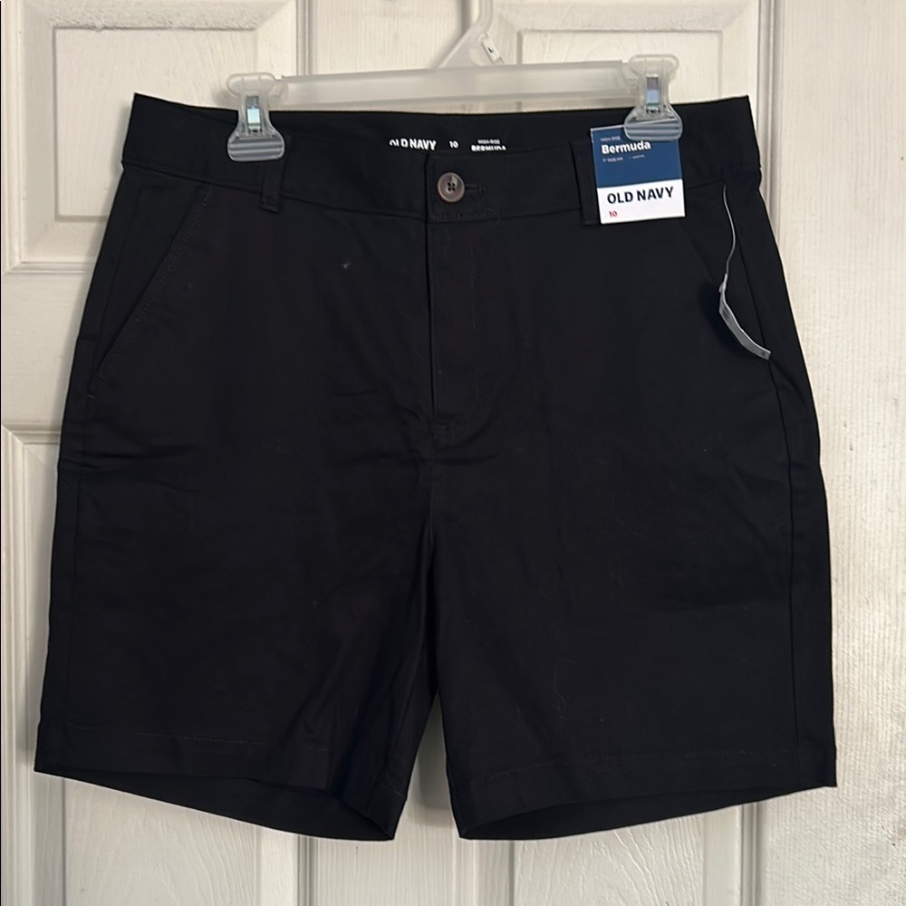 Old Navy Black Women's Bermuda Shorts